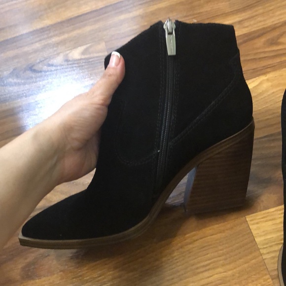 Vince Camuto Granada Block Heel Bootie - Picture 6 of 6